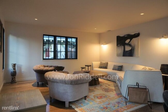 Building Photo - 4 br, 3 bath House - 428 S Padre Juan Ave