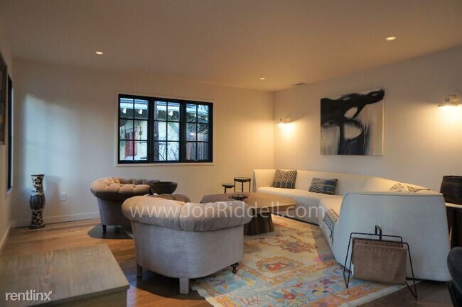 Foto del edificio - 4 br, 3 bath House - 428 S Padre Juan Ave