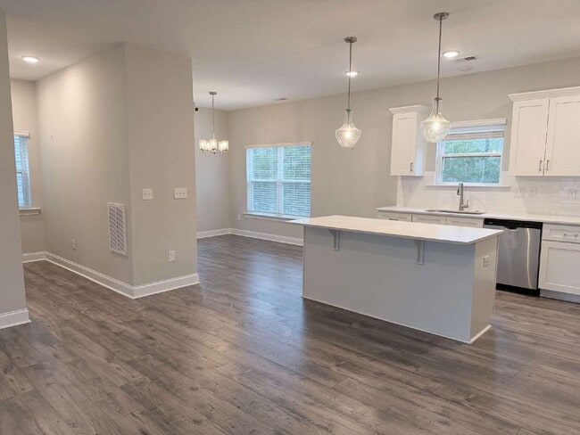 Building Photo - 3BR/2.5BA Townhome | The Springs of North Asheville | $3,000/mo