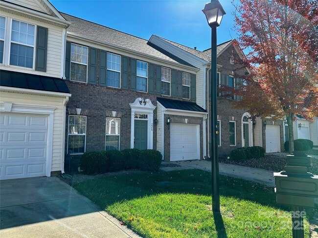 Building Photo - 7946 Mariners Pointe Cir