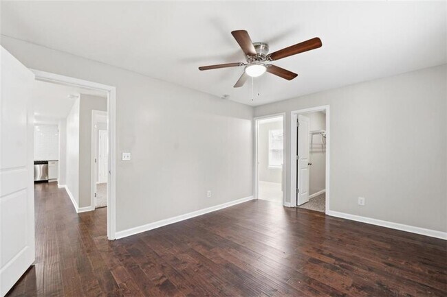 Foto del edificio - 250 Maple St