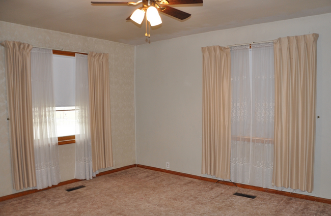 Building Photo - Cute 2 bedroom 1 bath in Lehi!