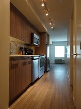 Building Photo - 883 Academy Way