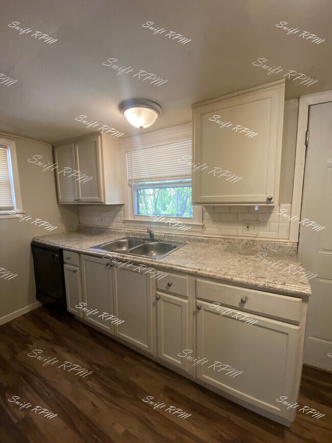 Foto del edificio - 1115 E 84th St