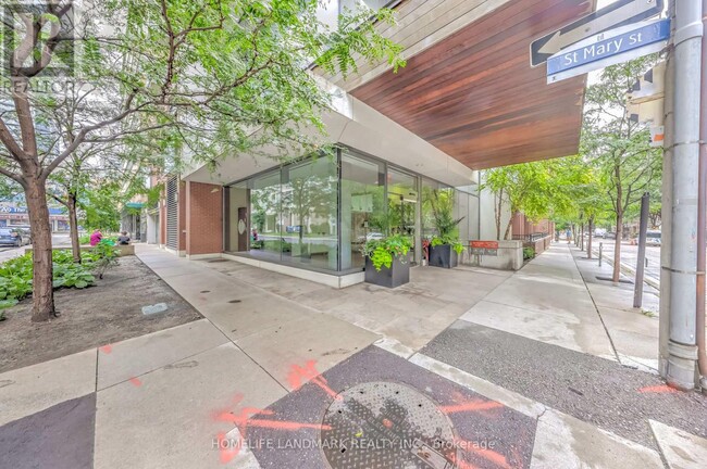 Building Photo - 75-3475 St Nicholas St