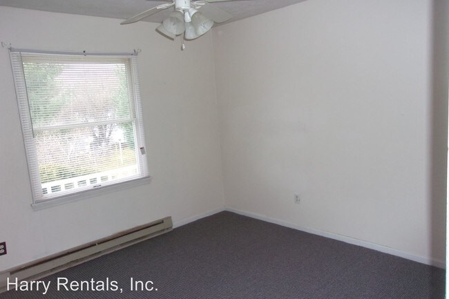 Building Photo - 310 Steeles Ln