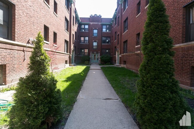 Foto del edificio - 2639 N Spaulding Ave