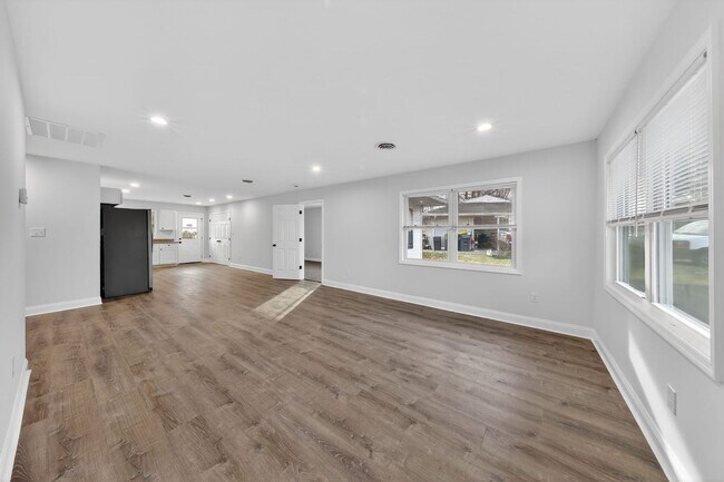 Foto del edificio - Newly Renovated 4BR/2BA in Newark - $2,400.00