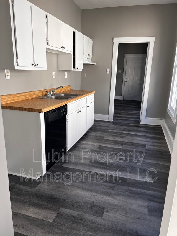 Building Photo - 1058 Delmar Ave