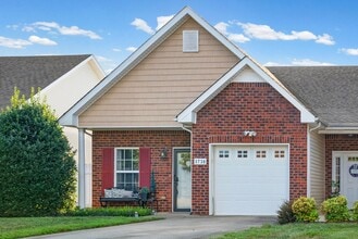 Building Photo - 3738 Meadow Ridge Ln