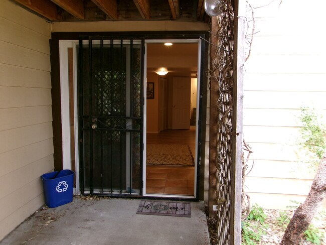 Photo - 17863 E Maplewood Cir Apartments