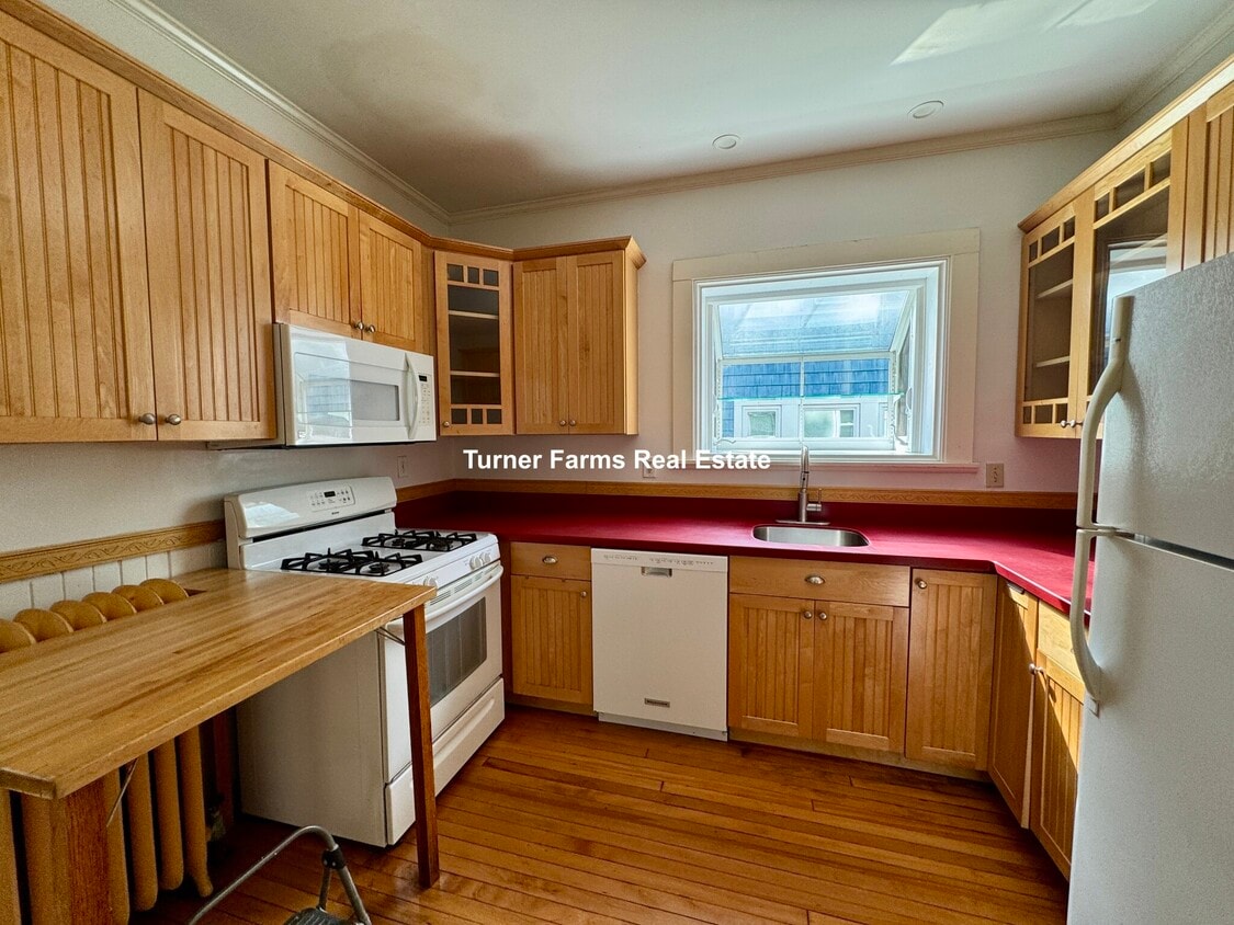 Primary Photo - 16 Chetwynd Rd