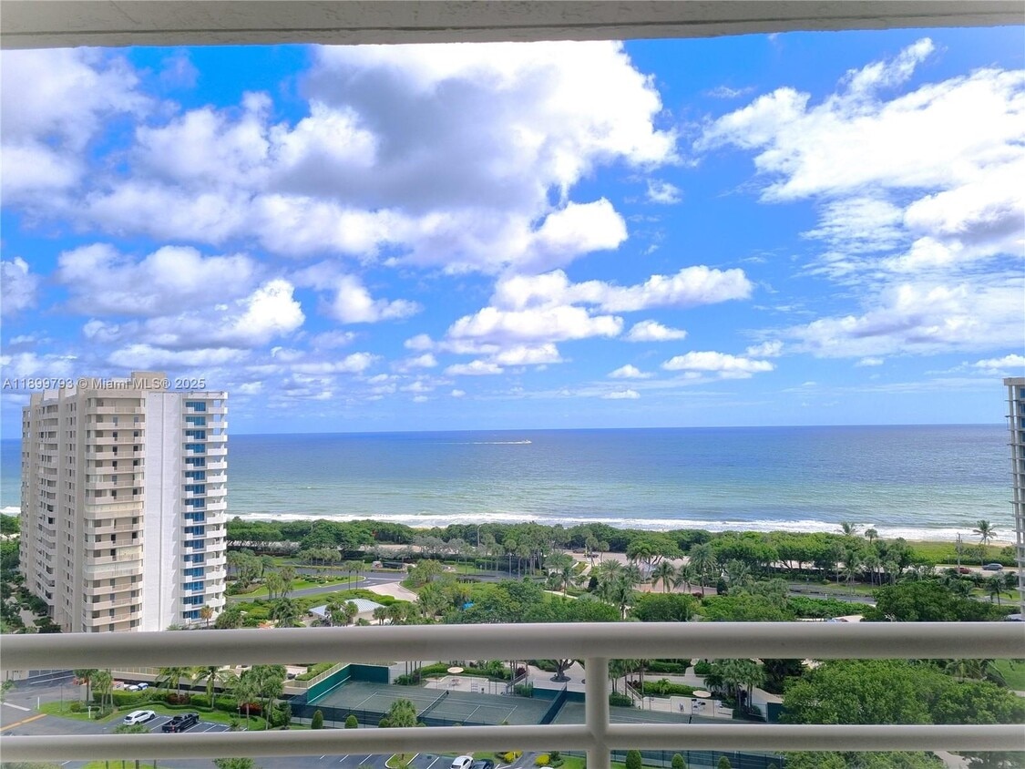 Foto principal - 4101 N Ocean Blvd