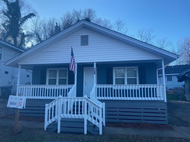 Building Photo - 728 S Liberty St