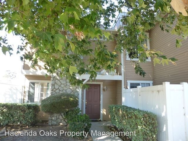 Foto principal - 2 br, 2.5 bath House - 2495 Village Green
