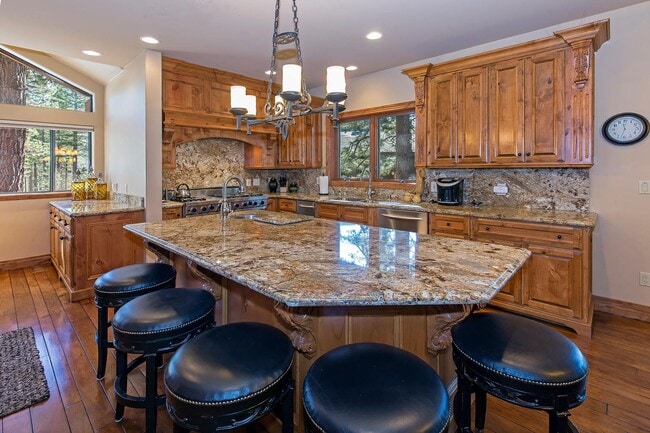 Building Photo - 635 Lariat Cir