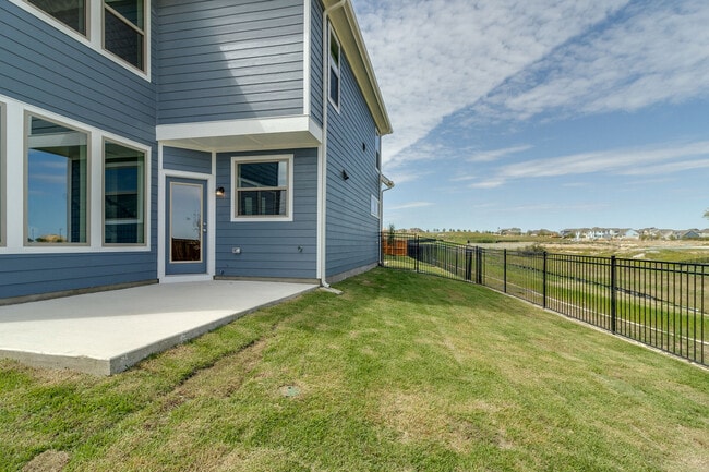 Building Photo - 2225 Offerande Dr