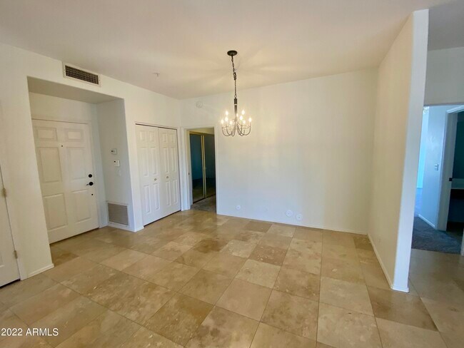 Building Photo - 9253 N Firebrick Dr
