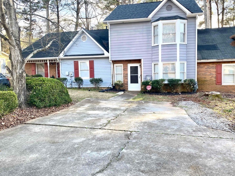Primary Photo - 8096 Woodlake Dr