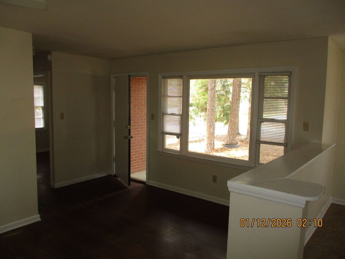 Building Photo - Third, 1214 E