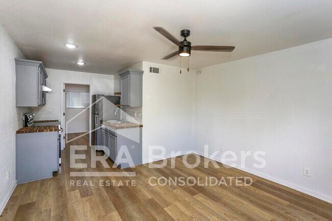 Foto del edificio - 614 Adams Ave