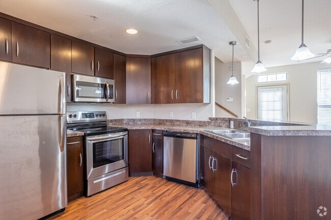 1BR, 1BA- 938SF - West End Lofts