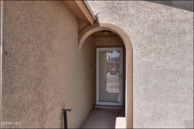 Foto del edificio - 7351 Burntside Ln