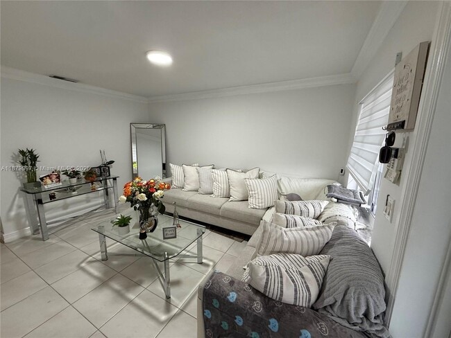 Foto del edificio - 6598 W 22nd Ct