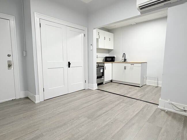 Photo du bâtiment - 1495 Gladstone Ave