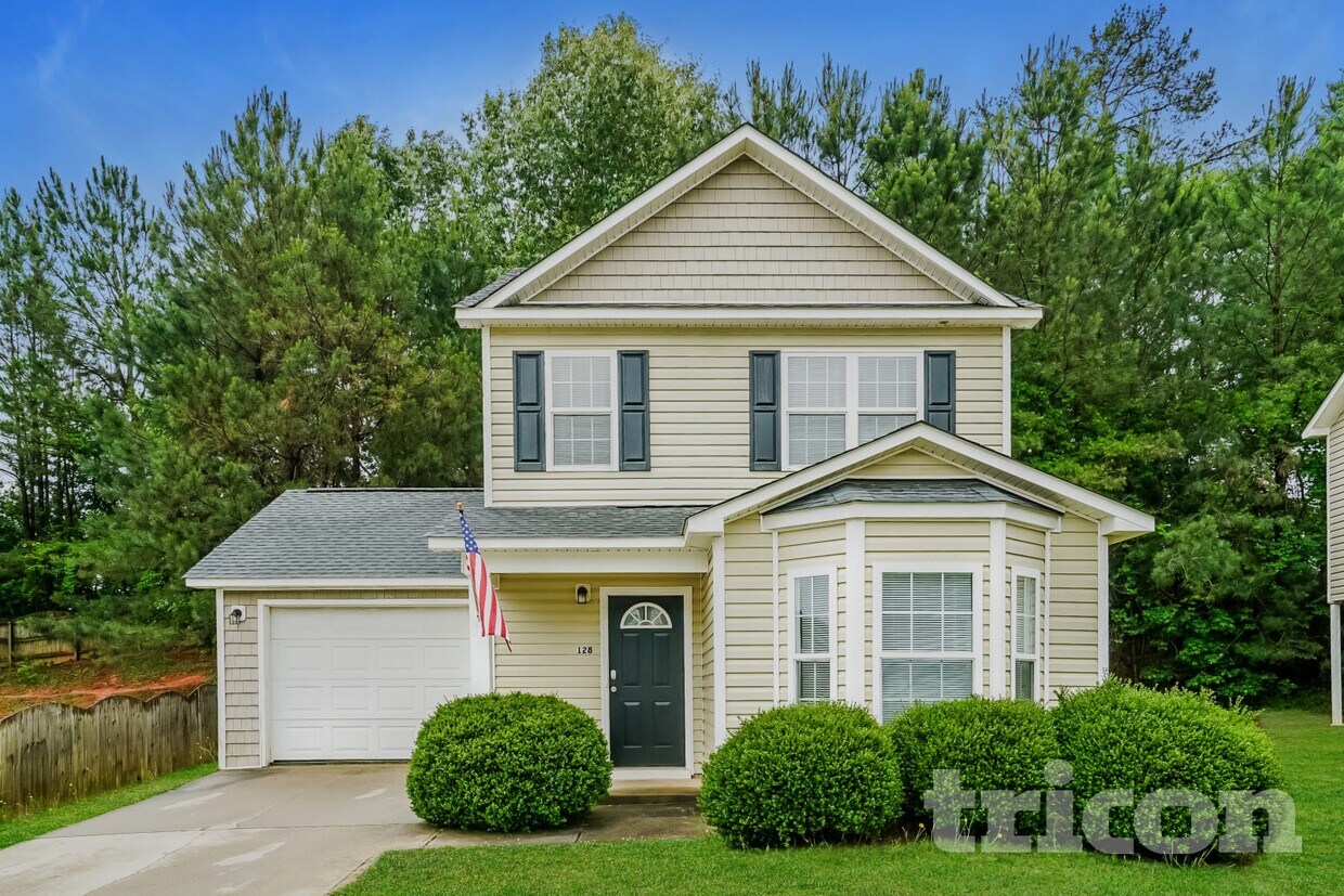 Foto principal - 128 Randolph Dr