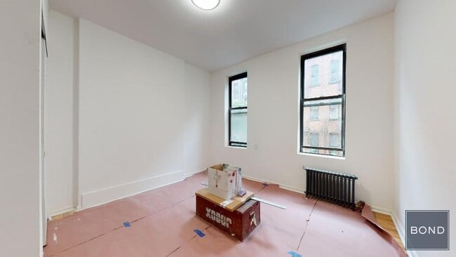 Building Photo - 314 E 91st St