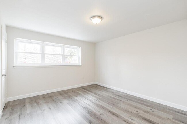 Foto del edificio - 6021 N Park Ave