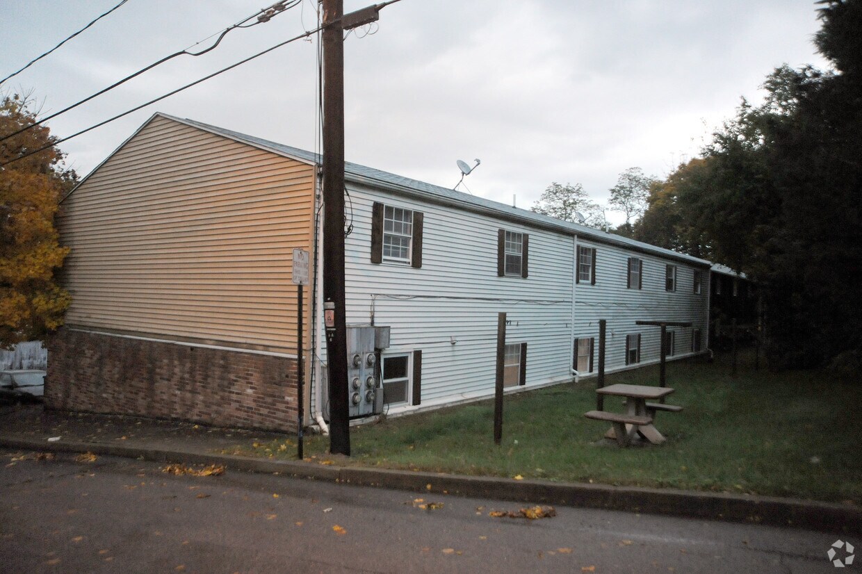 Building Photo - 79 Vine St