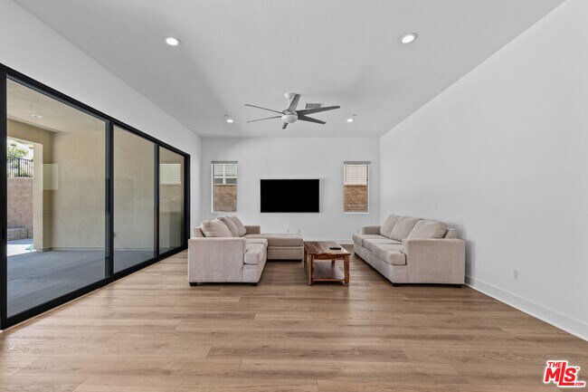 Foto del edificio - 20723 Deer Grass Ct