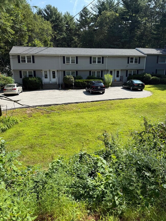 Building Photo - 843 Boston Rd
