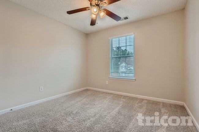 Building Photo - 3160 Brookfield Dr SW