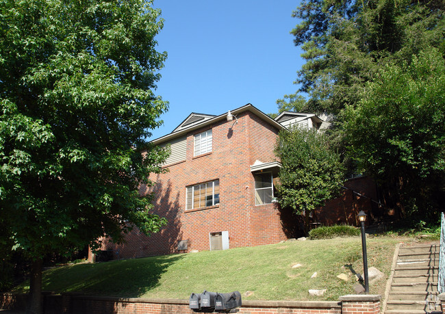 Foto del edificio - Broadway Park Apartments