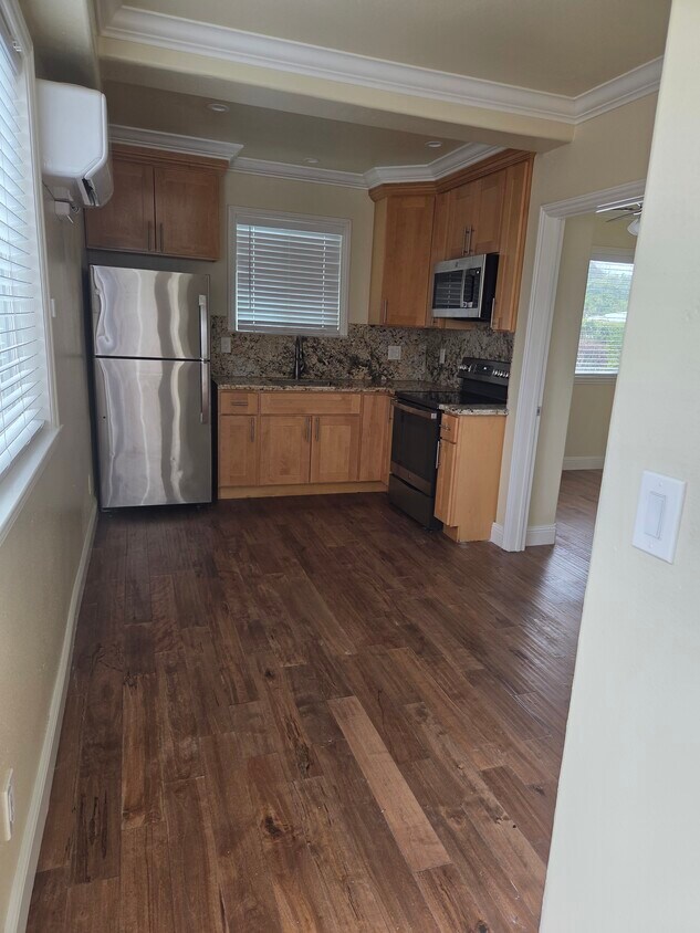 Foto principal - 648 Arrowhead Dr