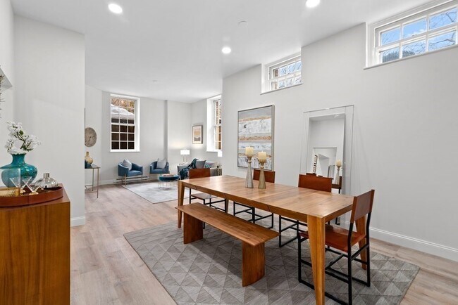 Foto del edificio - 65 Glen Rd