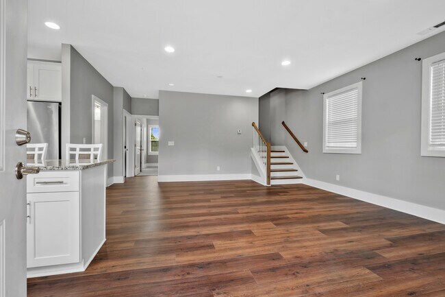 Building Photo - 203 Eastover St