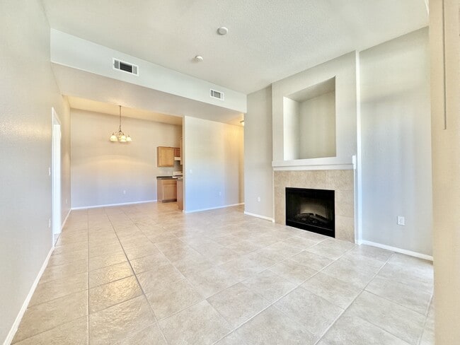 Building Photo - 8805 Jeffreys St