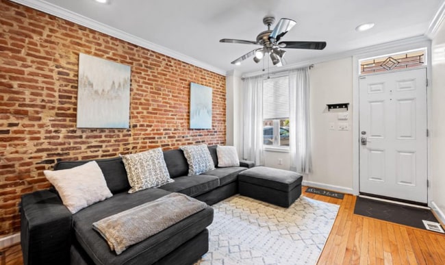 Photo - 3303 Foster Ave Townhome