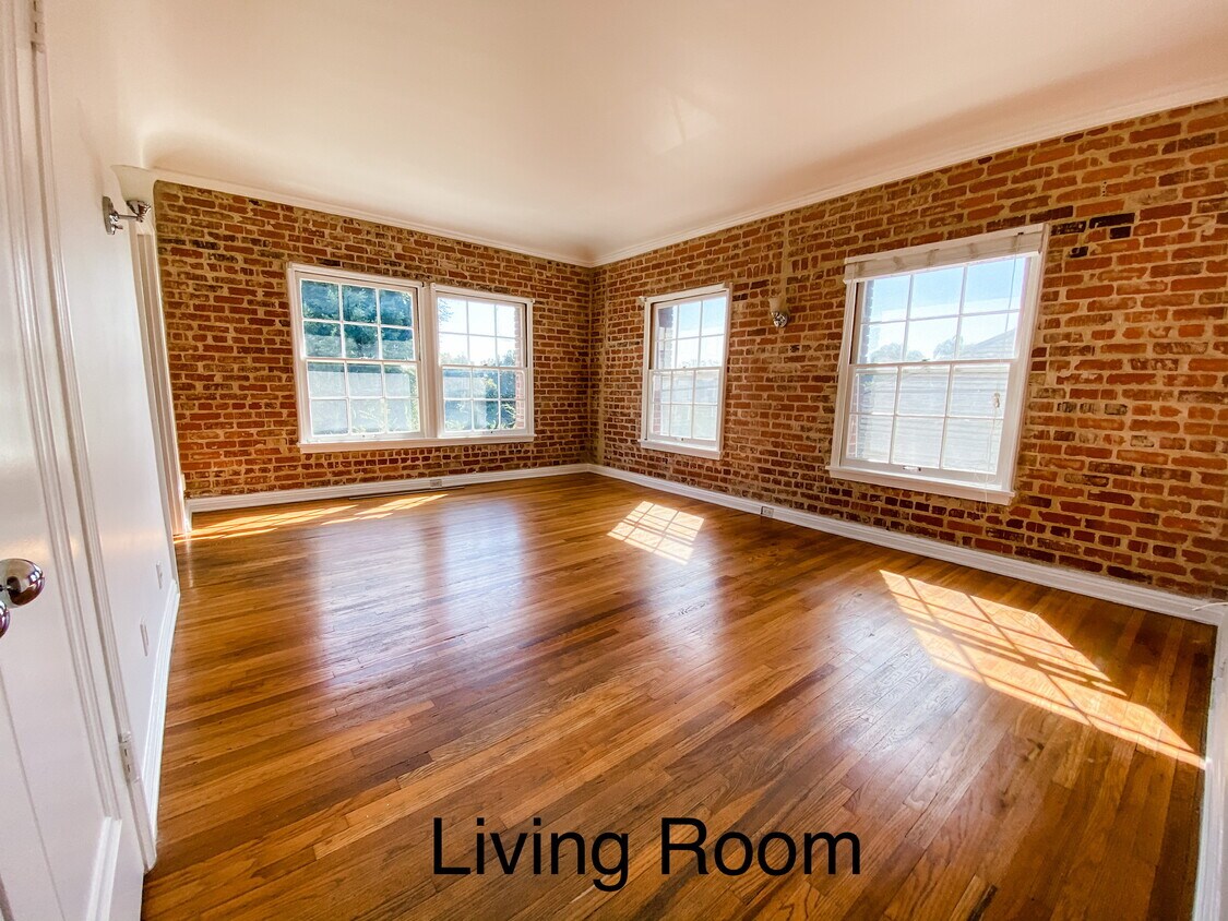 Living Room - 133 S Peck Dr