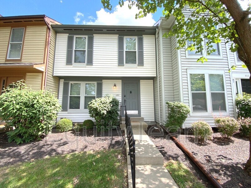 812 Woodlyn Dr S, Cincinnati, OH 45230 House for Rent in Cincinnati