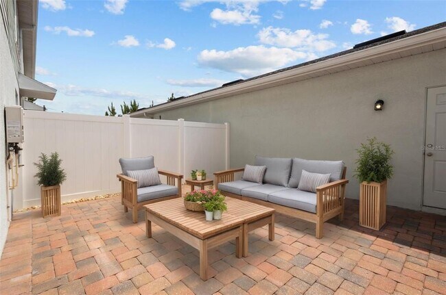 Building Photo - 2432 Hearth Dr