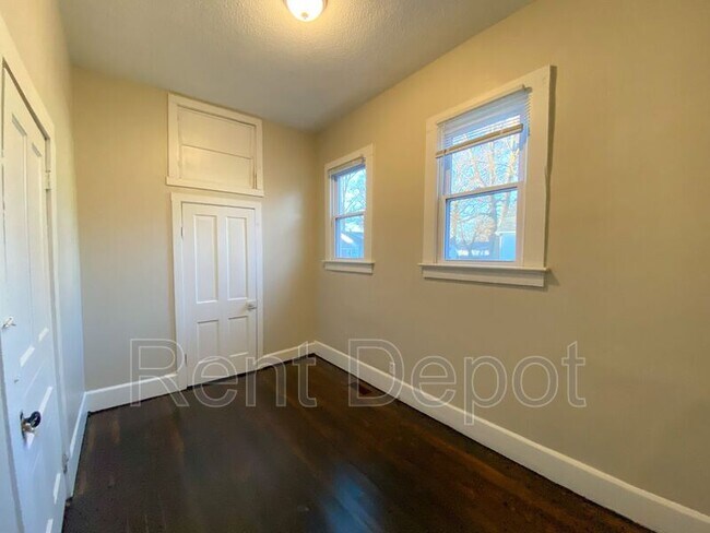 Building Photo - 304 S Grand Ave