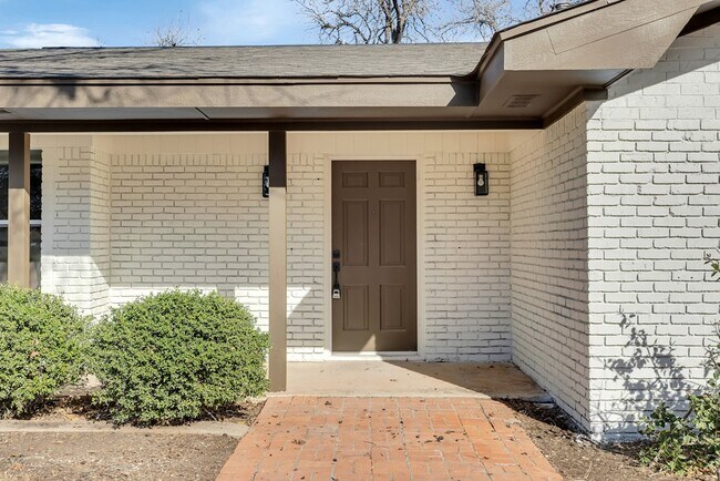 Building Photo - 1426 Cumberland Rd