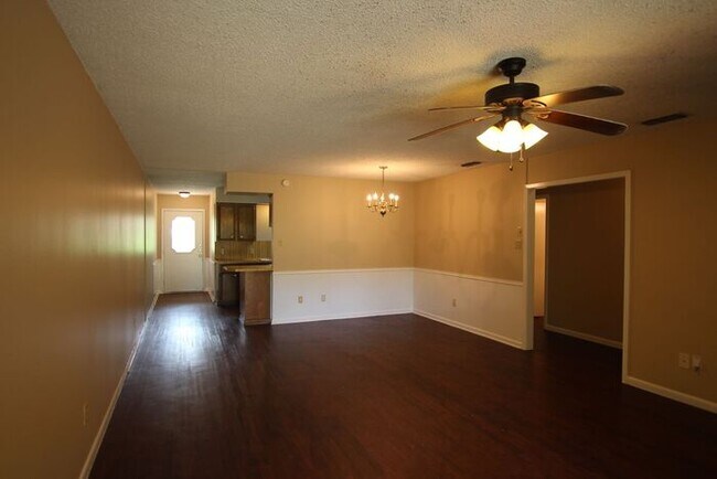 Foto del edificio - 3 Bedroom Duplex in Tyler!