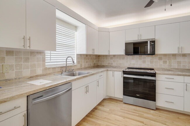 Foto del edificio - 459 Franconia Cir
