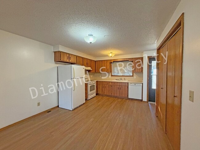 Foto del edificio - 2335 W Farm Rd 164